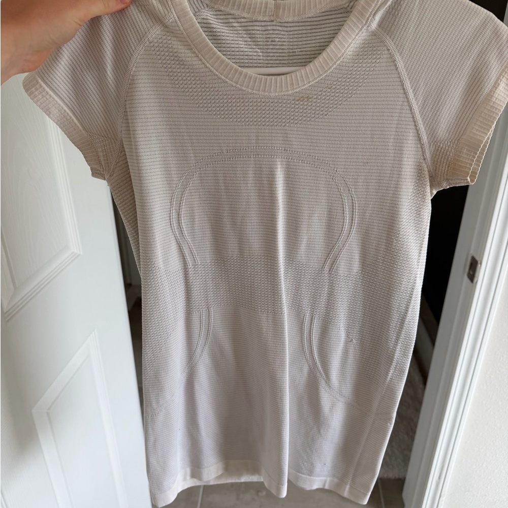 lululemon athletica Short Sleeve Seam-Detail Top in Light Beige